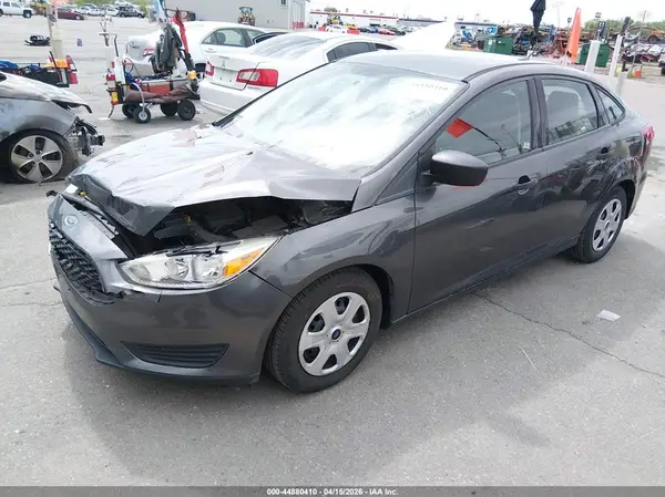 1FADP3E23JL322615 2018 FORD FOCUS - Image 2