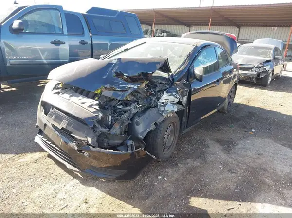 1FADP3E24GL211175 2016 FORD FOCUS - Image 2