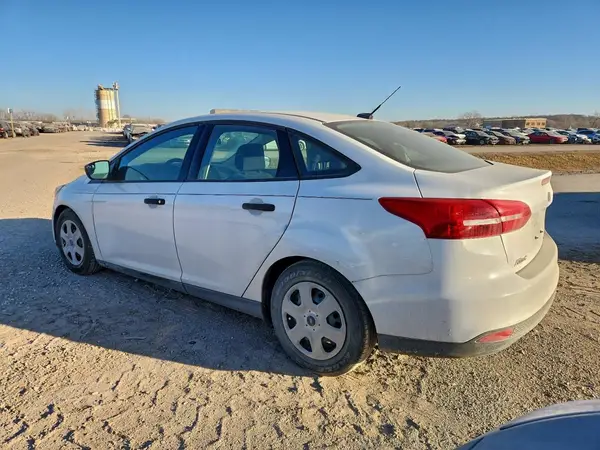 1FADP3E24GL264555 2016 FORD FOCUS - Image 2