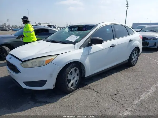 1FADP3E24GL305721 2016 FORD FOCUS - Image 2