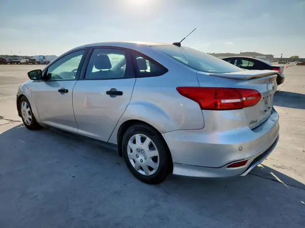 1FADP3E24GL306853 2016 FORD FOCUS - Image 2