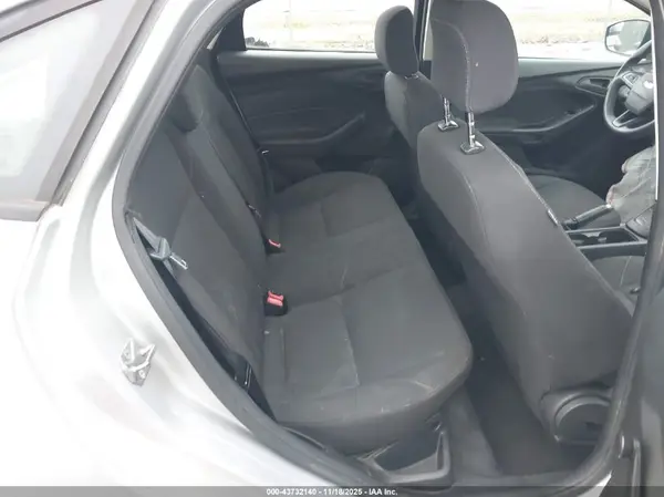 1FADP3E24GL323975 2016 FORD FOCUS - Image 8