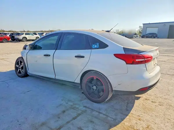 1FADP3E24GL328173 2016 FORD FOCUS - Image 2