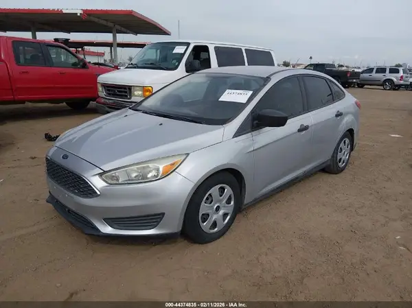 1FADP3E24GL337210 2016 FORD FOCUS - Image 2