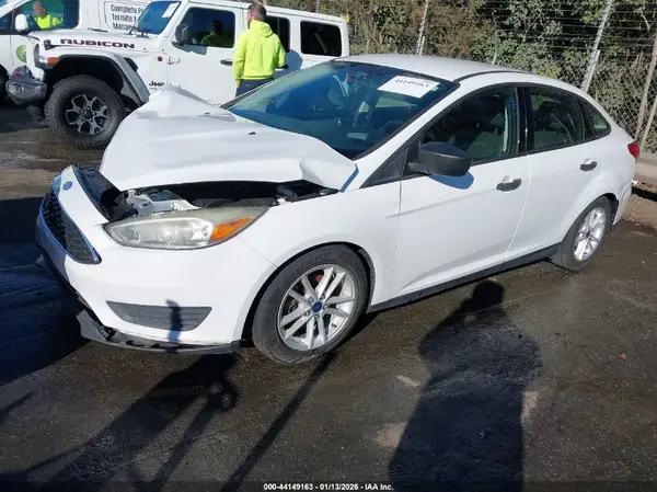 1FADP3E24GL339495 2016 FORD FOCUS - Image 2