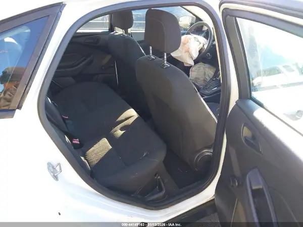 1FADP3E24GL339495 2016 FORD FOCUS - Image 8