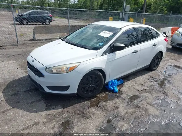 1FADP3E24GL356572 2016 FORD FOCUS - Image 2