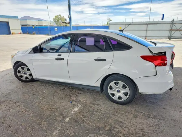 1FADP3E24GL369127 2016 FORD FOCUS - Image 2