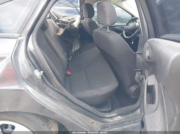 1FADP3E24GL379740 2016 FORD FOCUS - Image 8