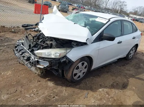 1FADP3E24GL381519 2016 FORD FOCUS - Image 2