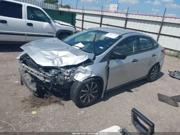 1FADP3E24GL391550 2016 FORD FOCUS - Image 2