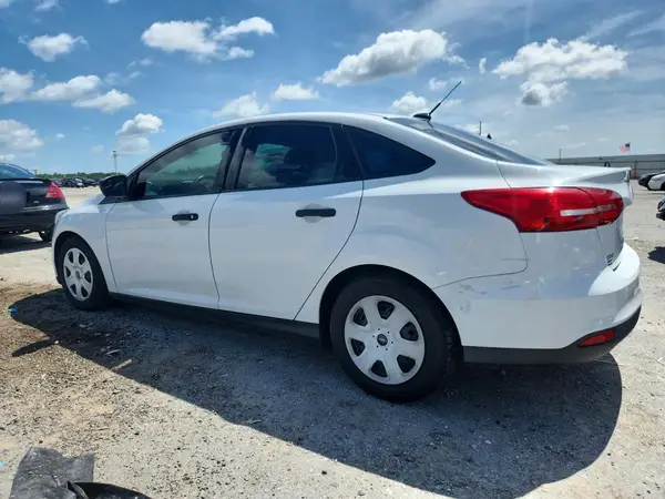 1FADP3E24GL400070 2016 FORD FOCUS - Image 2