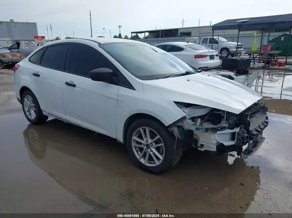 1FADP3E24HL262063 2017 FORD FOCUS - Image 1