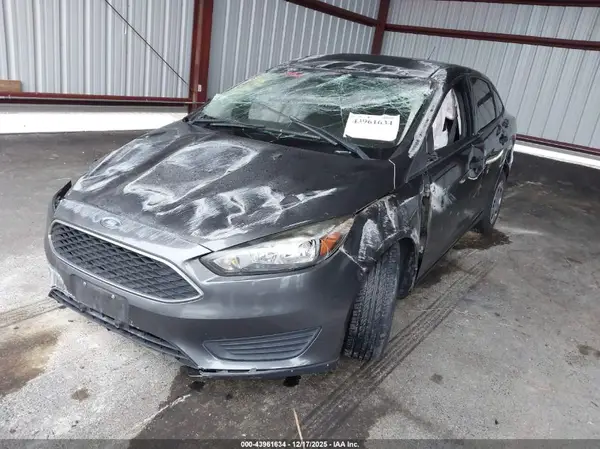 1FADP3E24HL277470 2017 FORD FOCUS - Image 2