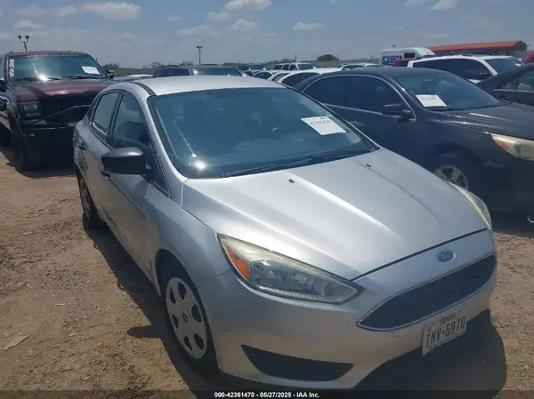 1FADP3E24HL307650 2017 FORD FOCUS - Image 1