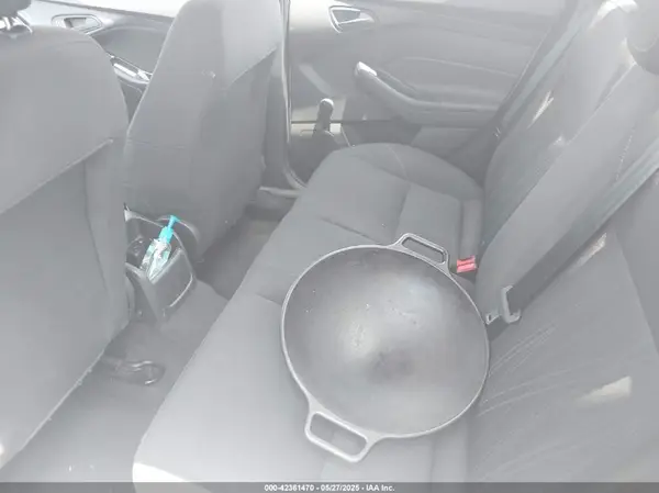 1FADP3E24HL307650 2017 FORD FOCUS - Image 8