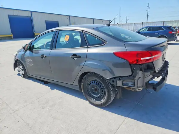 1FADP3E24HL332483 2017 FORD FOCUS - Image 2