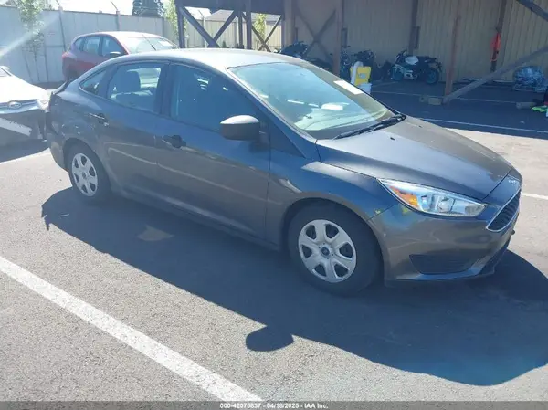 1FADP3E24HL348490 2017 FORD FOCUS - Image 1