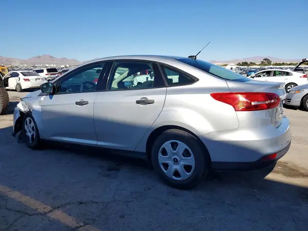 1FADP3E24JL278916 2018 FORD FOCUS - Image 2