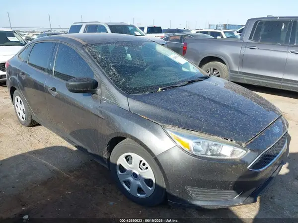 1FADP3E24JL286711 2018 FORD FOCUS - Image 1