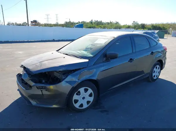 1FADP3E24JL299782 2018 FORD FOCUS - Image 2