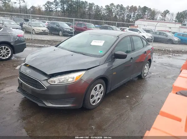 1FADP3E24JL300168 2018 FORD FOCUS - Image 2