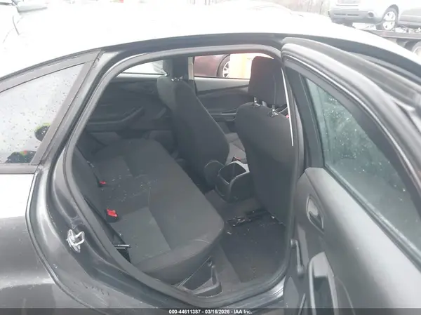 1FADP3E24JL300168 2018 FORD FOCUS - Image 8
