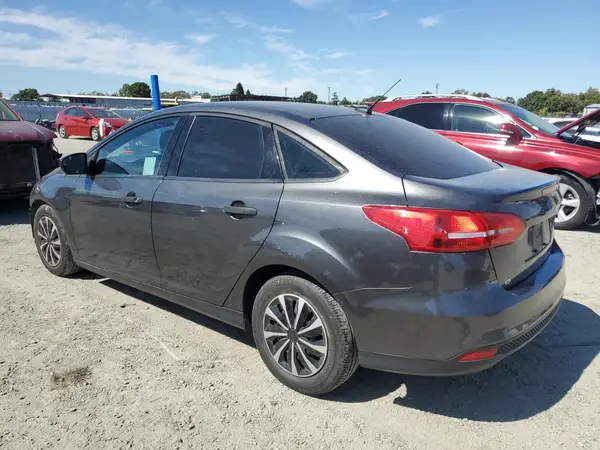 1FADP3E24JL304415 2018 FORD FOCUS - Image 2