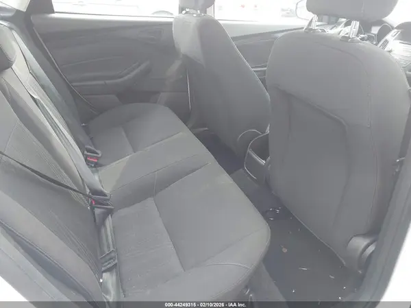 1FADP3E25GL264516 2016 FORD FOCUS - Image 8