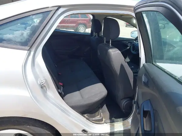 1FADP3E25GL306862 2016 FORD FOCUS - Image 8