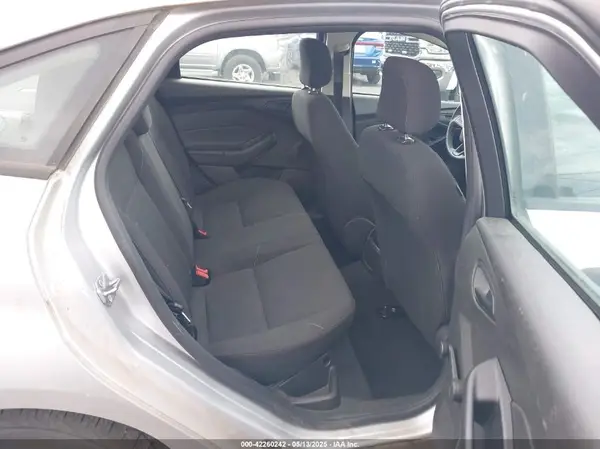 1FADP3E25GL311186 2016 FORD FOCUS - Image 8