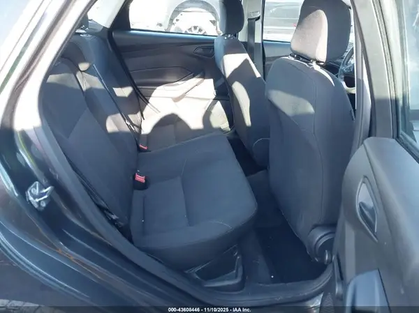 1FADP3E25HL270057 2017 FORD FOCUS - Image 8