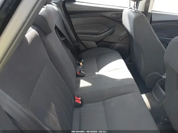 1FADP3E25HL307303 2017 FORD FOCUS - Image 8