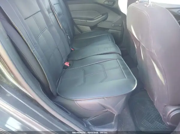 1FADP3E25HL311187 2017 FORD FOCUS - Image 8