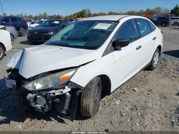 1FADP3E25HL331018 2017 FORD FOCUS - Image 2