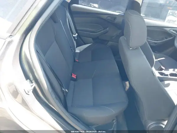 1FADP3E25HL348143 2017 FORD FOCUS - Image 8