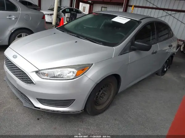 1FADP3E25JL241258 2018 FORD FOCUS - Image 2