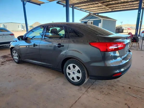1FADP3E25JL260764 2018 FORD FOCUS - Image 2