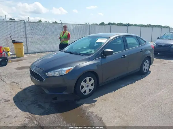 1FADP3E25JL320932 2018 FORD FOCUS - Image 2