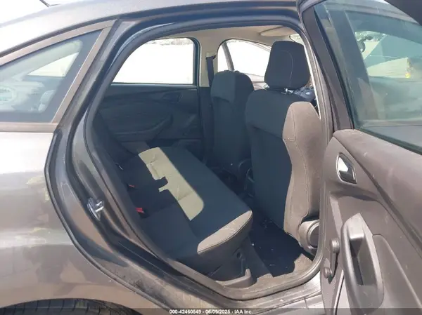 1FADP3E25JL320932 2018 FORD FOCUS - Image 8
