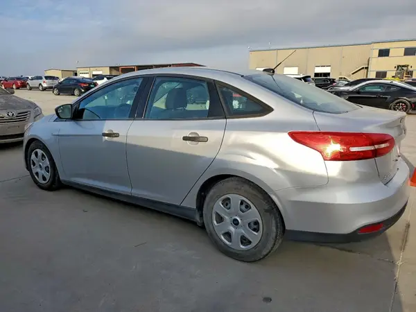 1FADP3E26GL246459 2016 FORD FOCUS - Image 2