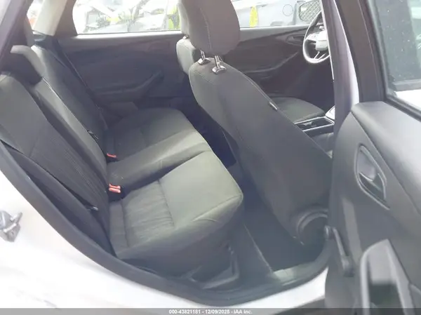 1FADP3E26GL345685 2016 FORD FOCUS - Image 8