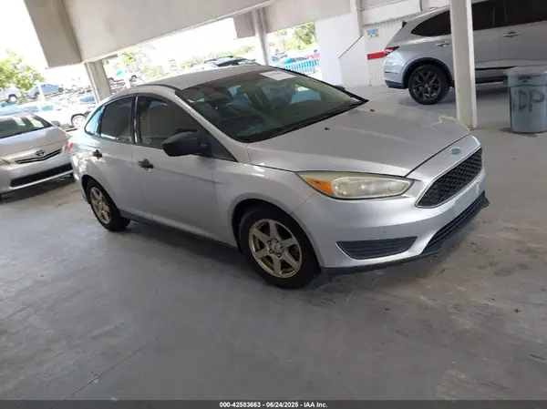 1FADP3E26GL393705 2016 FORD FOCUS - Image 1
