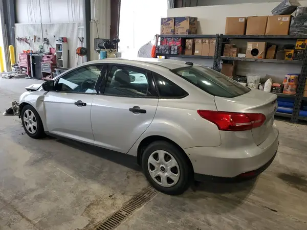 1FADP3E26HL256992 2017 FORD FOCUS - Image 2