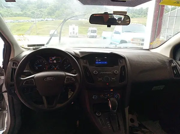1FADP3E26HL272111 2017 FORD FOCUS - Image 8