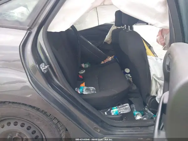 1FADP3E26HL274294 2017 FORD FOCUS - Image 8