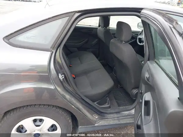 1FADP3E26HL312395 2017 FORD FOCUS - Image 8