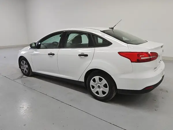 1FADP3E26HL317595 2017 FORD FOCUS - Image 2