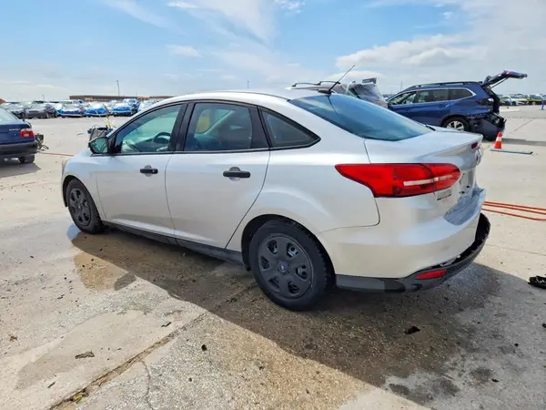 1FADP3E26HL318536 2017 FORD FOCUS - Image 2