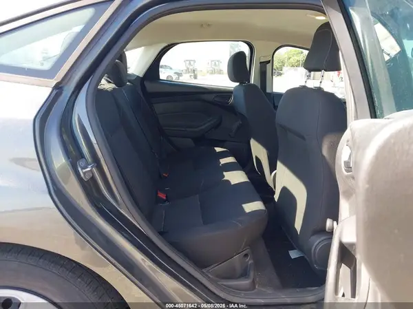 1FADP3E26HL328760 2017 FORD FOCUS - Image 8